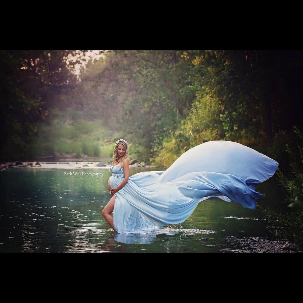Maternity dress for photoshoots